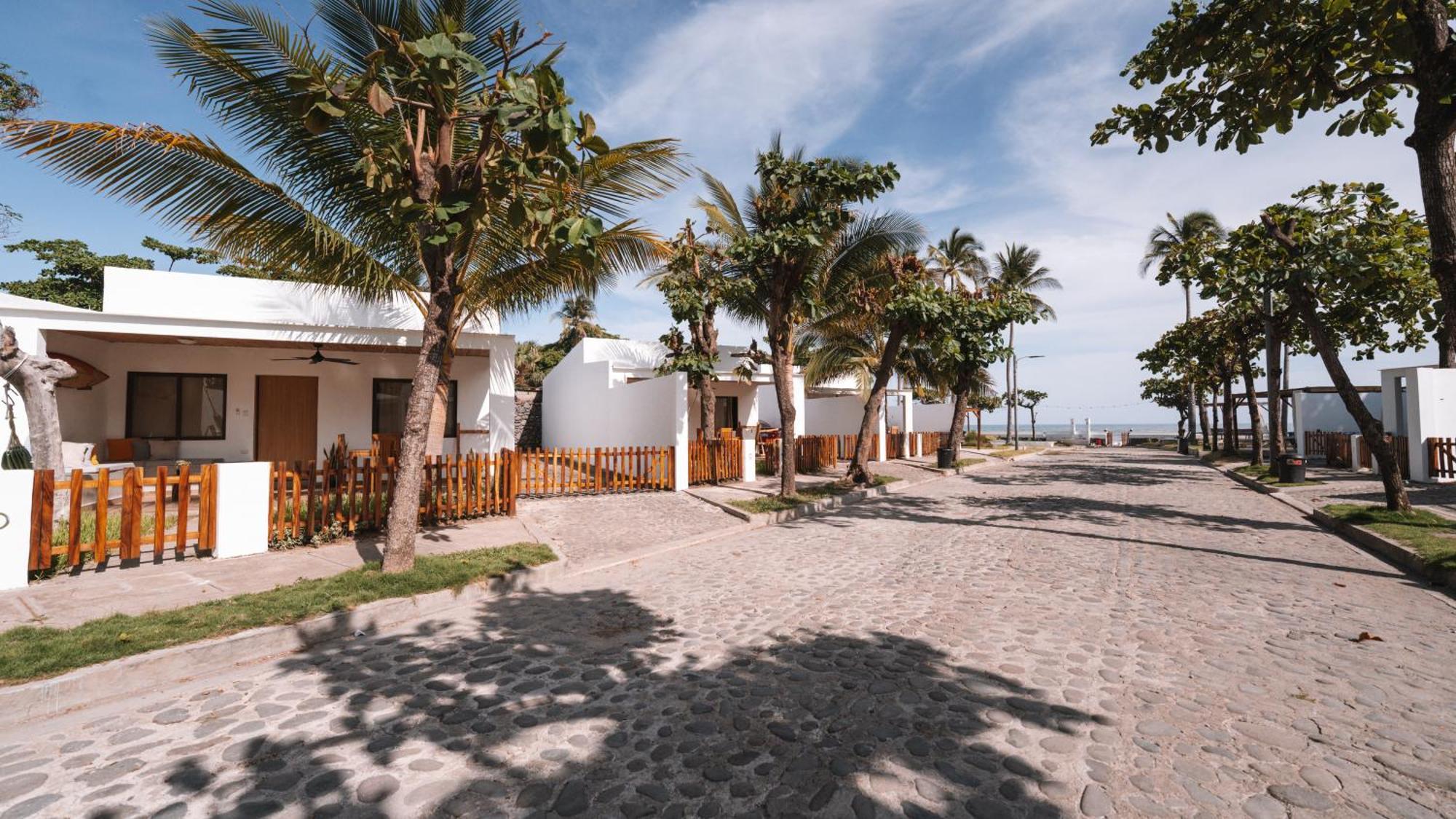 Coco Surf Tropical Village La Libertad Esterno foto